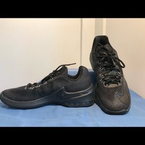 Men’s size 10 Nike AirMax infuriate